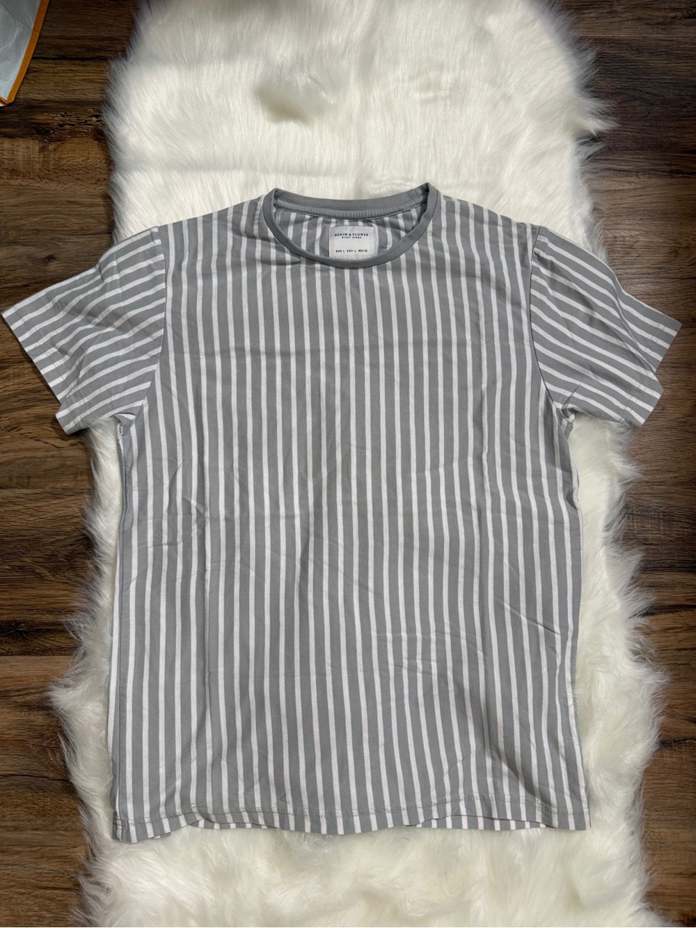 Denim & Flower Ricky Singh Gray White Striped T-Shirt L NWOT